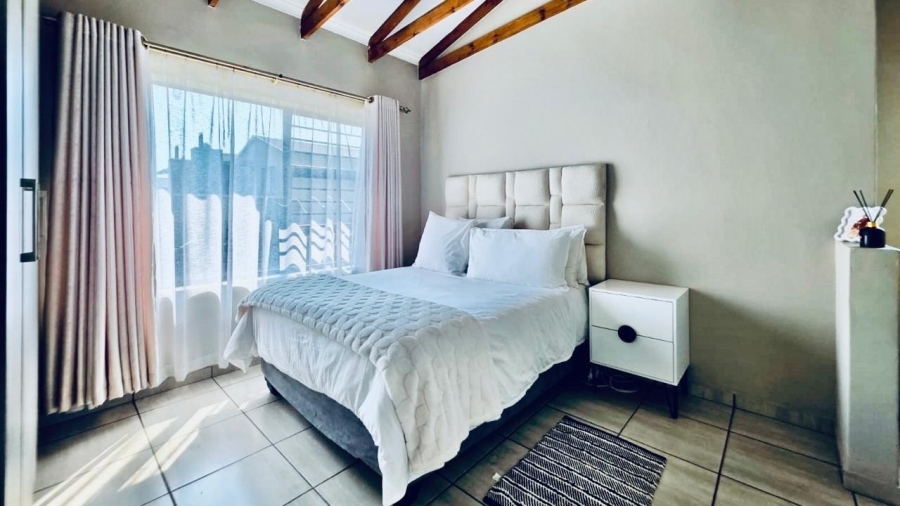 3 Bedroom Property for Sale in Waterkloof East North West